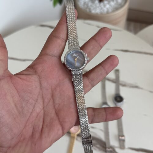 ساعة ديور ميني سلفر مينا بلو