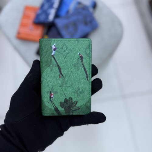 بوك Lv أخضر
